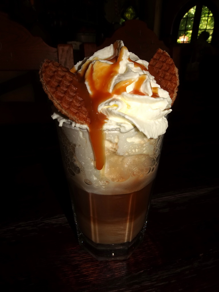 Coffee with stroopwafels at the Polles Keuken restaurant at the Fantasierijk kingdom