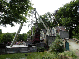The Halve Maen attraction at the Ruigrijk kingdom, viewed from the waiting line for the Oude Tufferbaan attraction