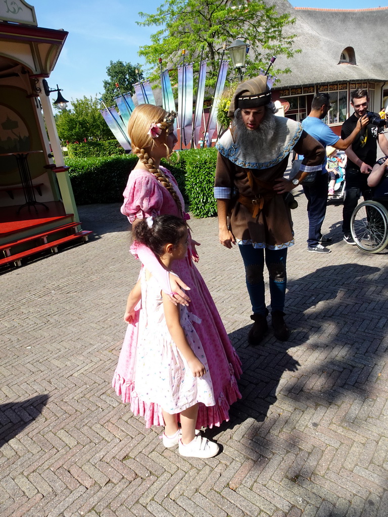 Cinderella at the Dwarrelplein square