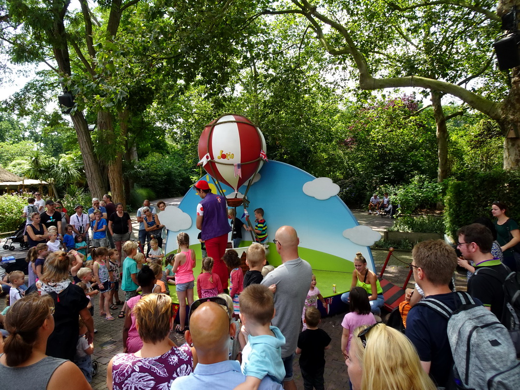 Actor and hand puppet at the Jokie and Jet attraction at the Carnaval Festival Square at the Reizenrijk kingdom