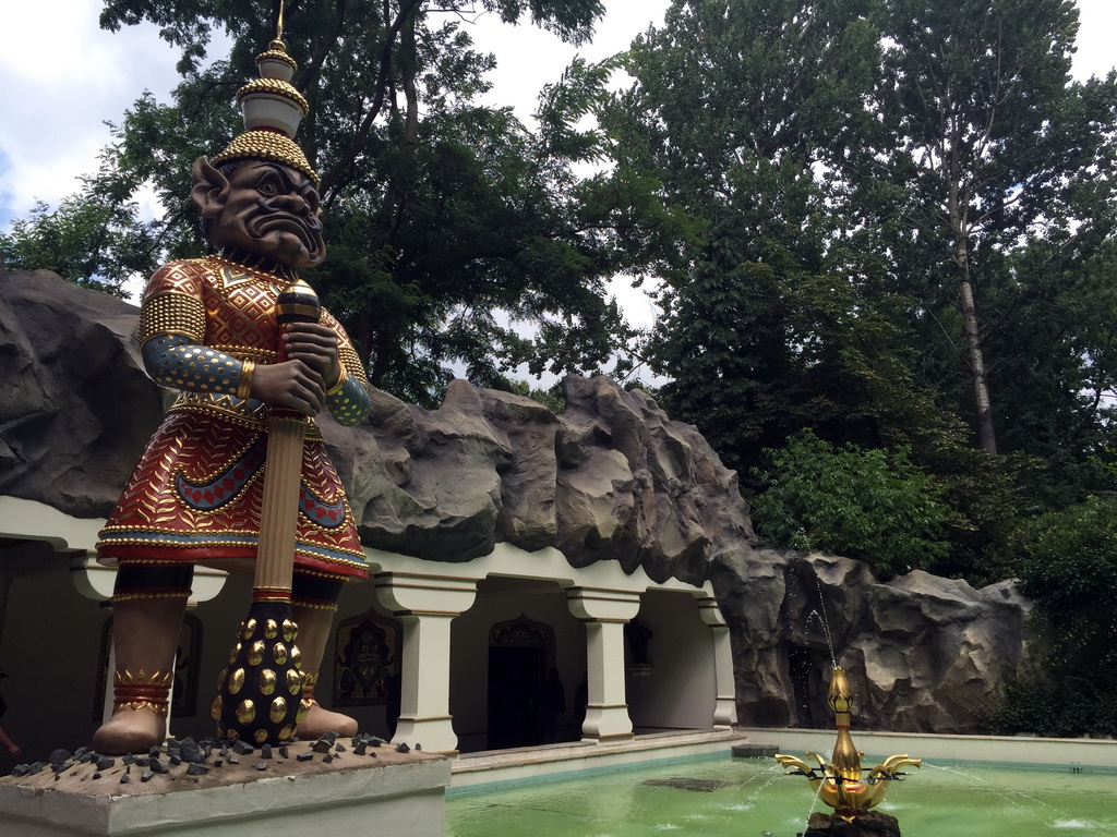 Statue in front of the Indian Water Lilies attraction at the Fairytale Forest at the Marerijk kingdom