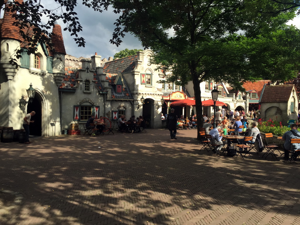 Restaurants at the Anton Pieck Plein square at the Marerijk kingdom