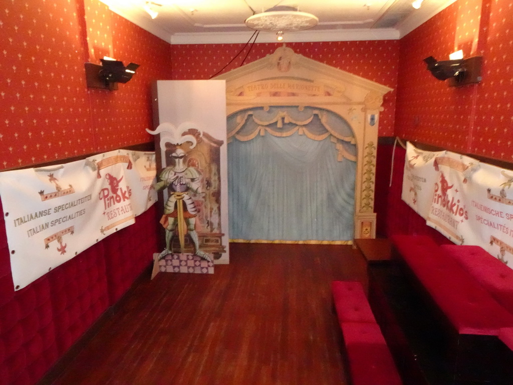 Puppet theatre at the Pinokkio restaurant at the Anderrijk kingdom