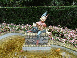 The Kleine Boodschap statue at the Fairytale Forest at the Marerijk kingdom