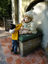 Max with the Baby Holle Bolle Gijs trash can at the Kindervreugd playground at the Marerijk kingdom