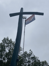 Pole with flag at the Nest! play forest at the Ruigrijk kingdom