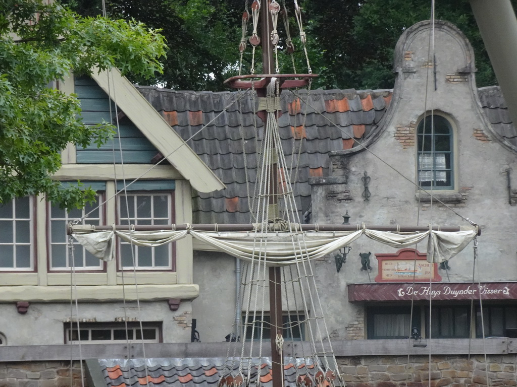 Facade of the Halve Maen attraction at the Ruigrijk kingdom