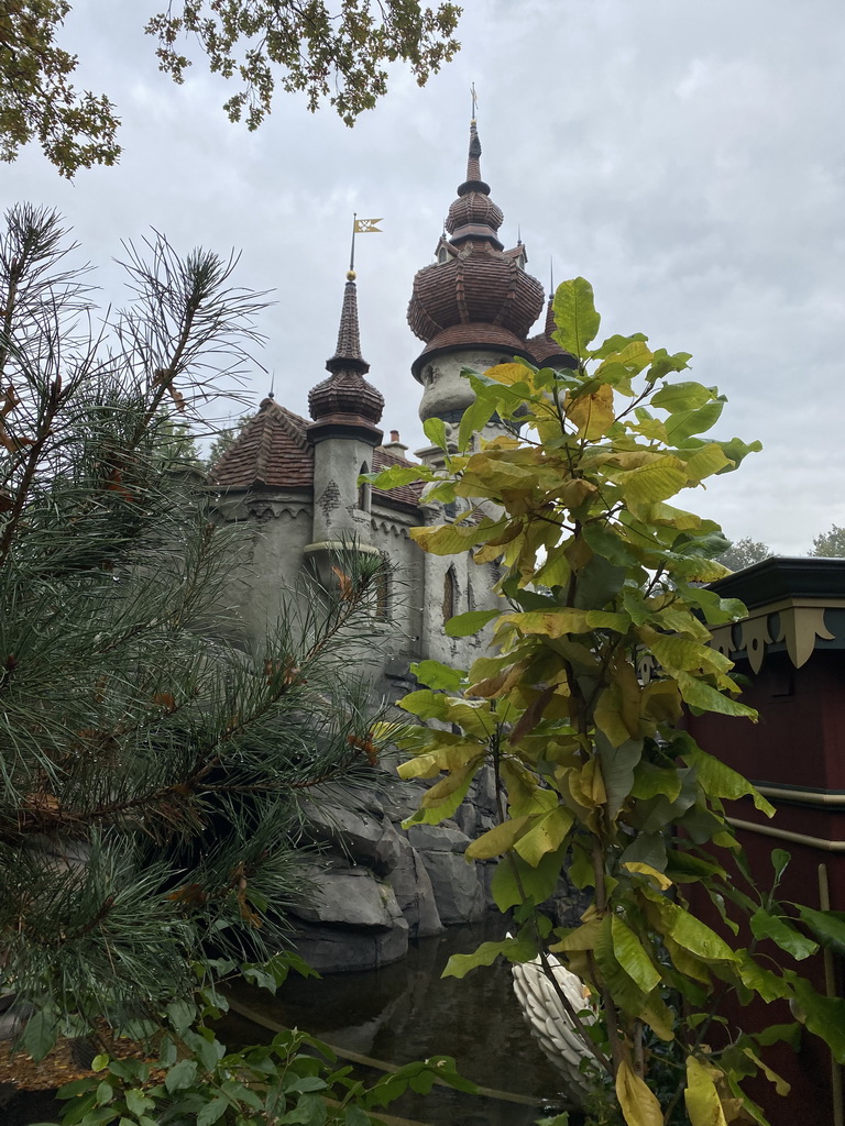 The Six Swans attraction at the Fairytale Forest at the Marerijk kingdom