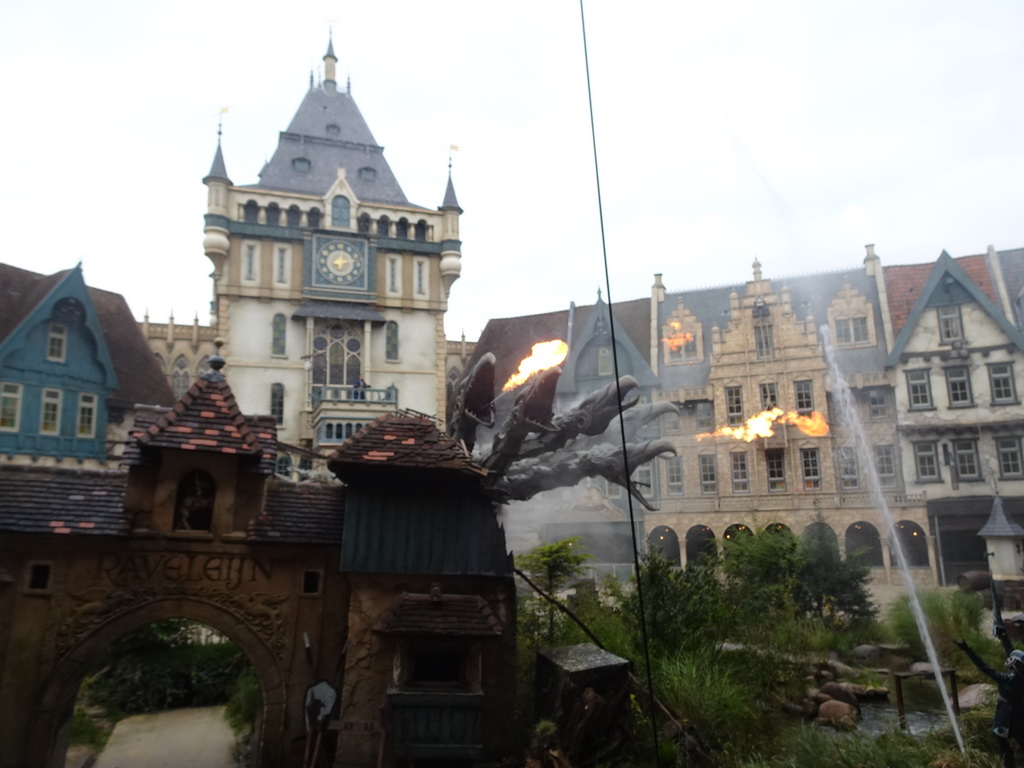 Actors, dragon, water and fire on the stage of the Raveleijn theatre at the Marerijk kingdom, during the Raveleijn Parkshow