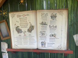 Information at the waiting line at the Max & Moritz attraction at the Anderrijk kingdom