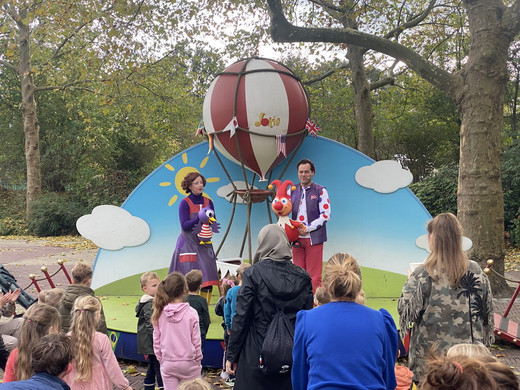 Actors and hand puppets at the Jokie and Jet attraction at the Carnaval Festival Square at the Reizenrijk kingdom