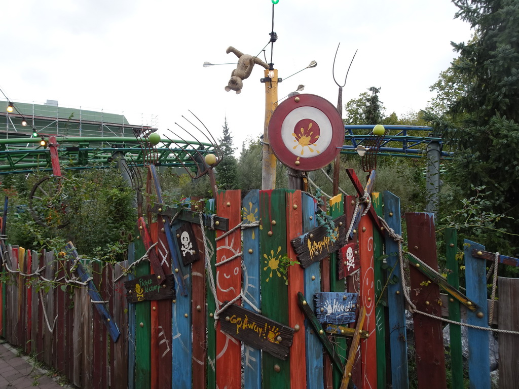 Signs at the waiting line at the Max & Moritz attraction at the Anderrijk kingdom