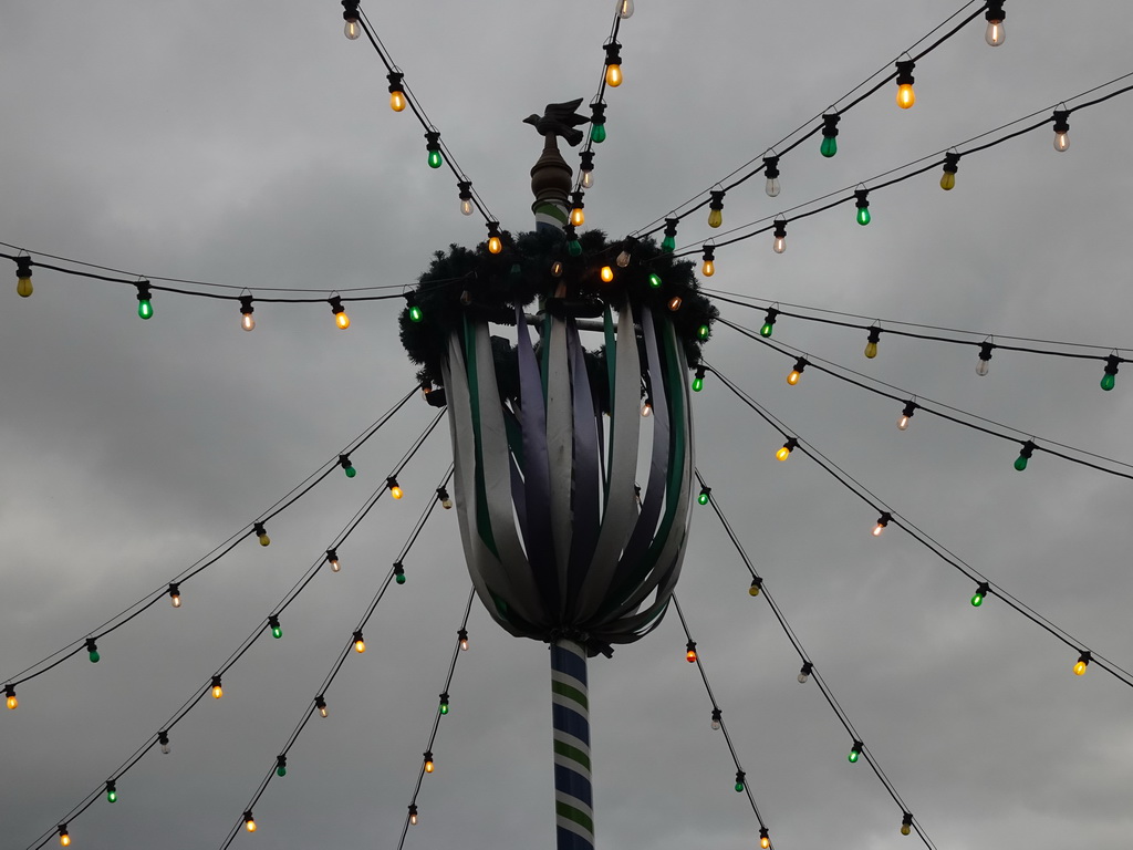 Pillar with lamps at the waiting line at the Max & Moritz attraction at the Anderrijk kingdom