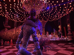 Horn of Plenty, dancer, King Pardulfus, Princess Pardijn and lackey O.J. Punctuel at the Royal Hall in the Symbolica attraction at the Fantasierijk kingdom