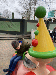 Max at the Kleuterhof playground at the Reizenrijk kingdom