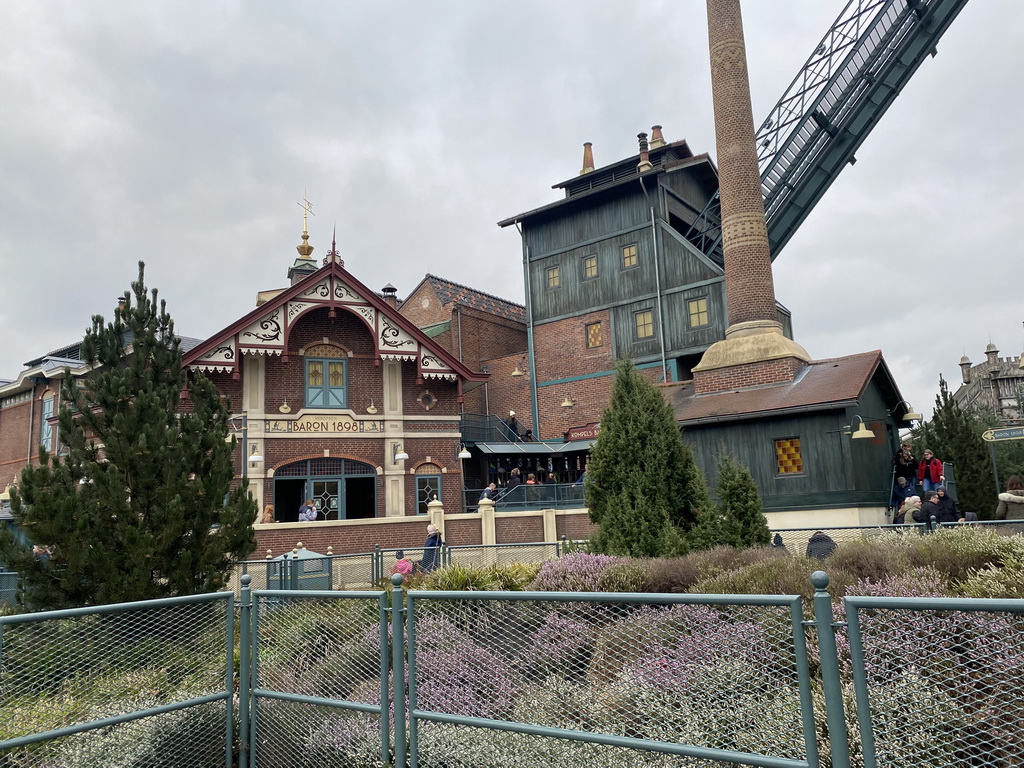 Front of the Baron 1898 attraction at the Ruigrijk kingdom