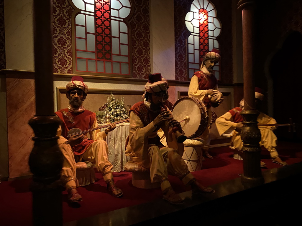 Musicians at the Throne Room scene at the Fata Morgana attraction at the Anderrijk kingdom