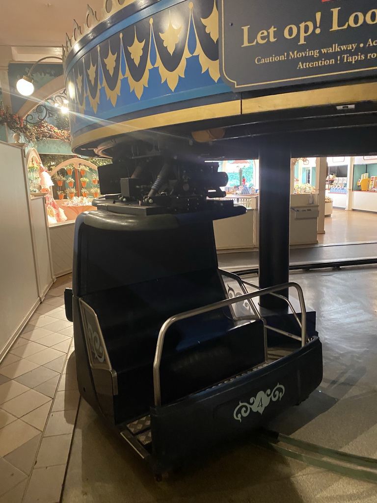 Car at the start of the Droomvlucht attraction at the Marerijk kingdom