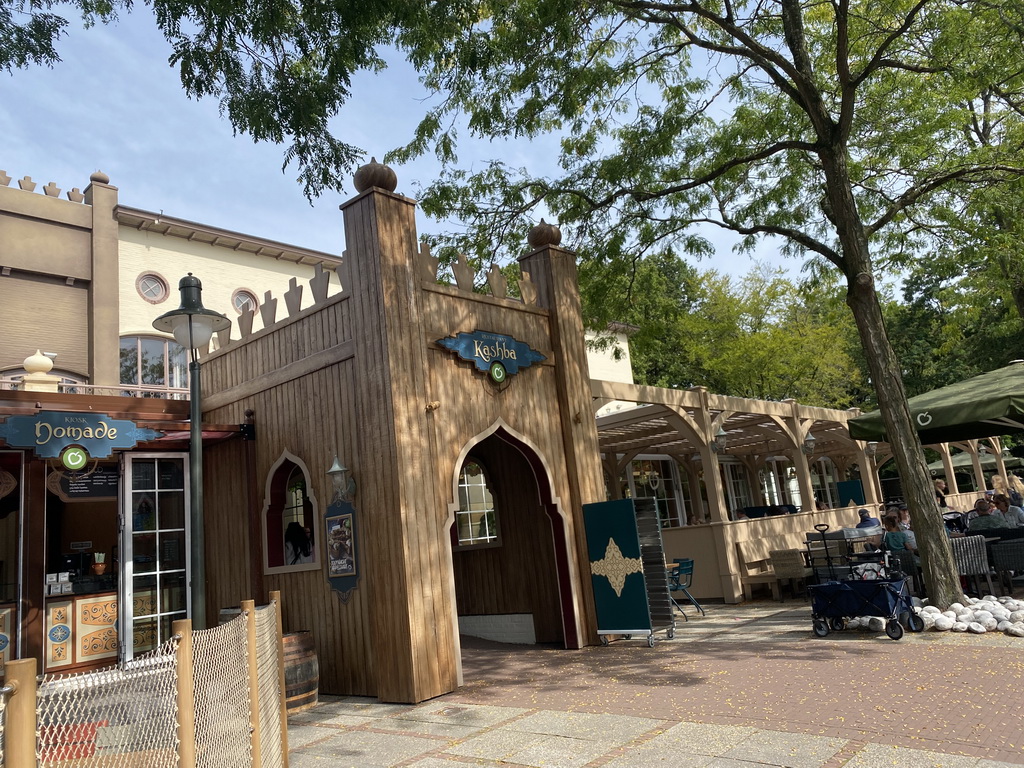 Front of the Nomade Kiosk and the Kashba restaurant at the Reizenrijk kingdom