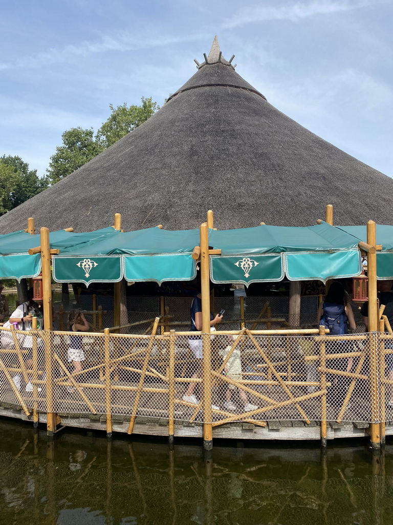 The waiting line of the Sirocco attraction at the Reizenrijk kingdom