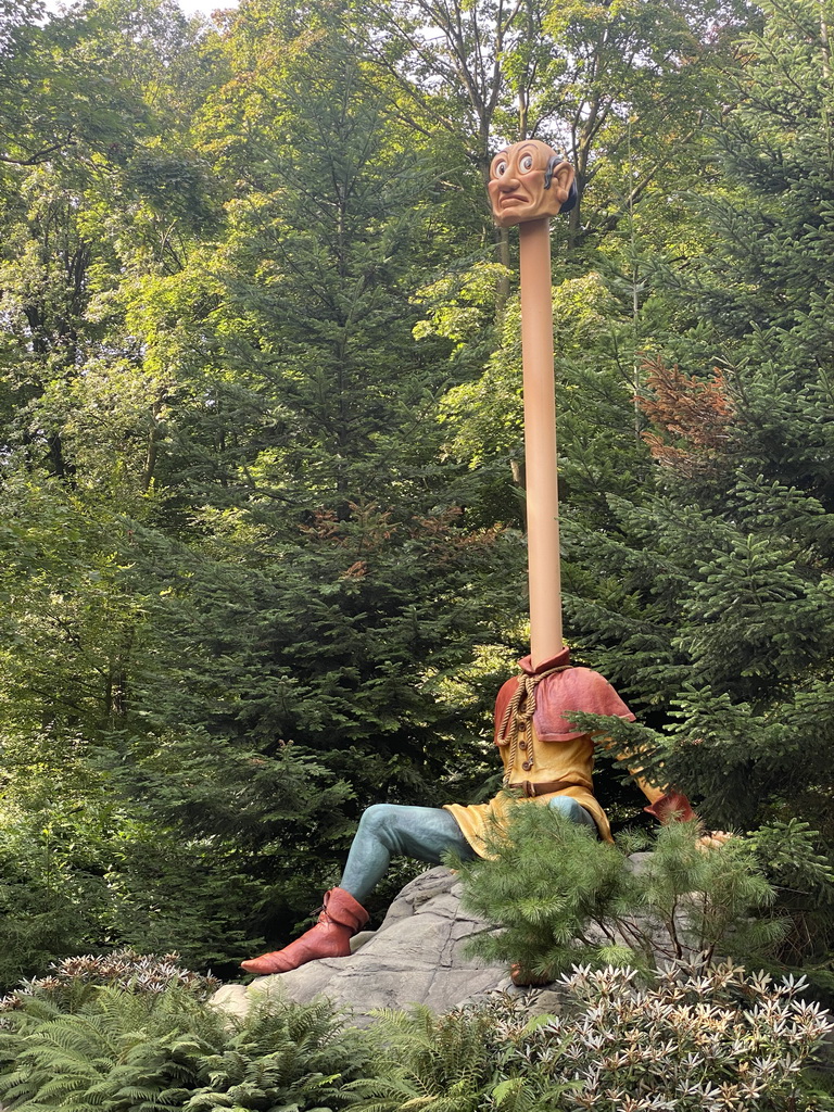 Langnek at the Six Servants attraction at the Fairytale Forest at the Marerijk kingdom