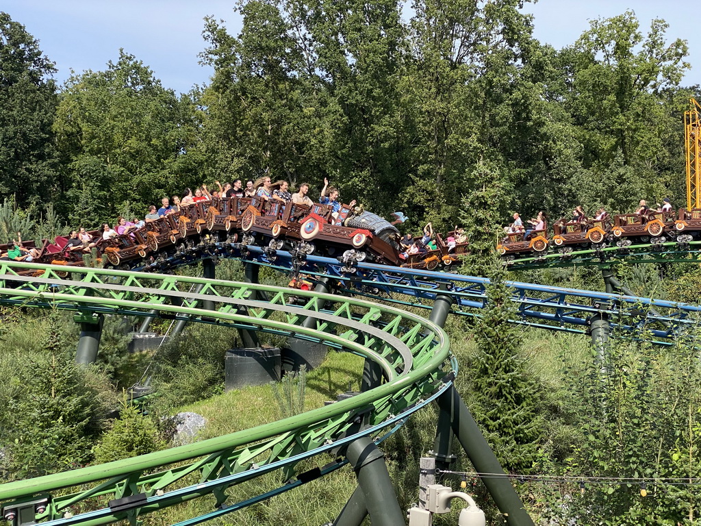 The Max & Moritz attraction at the Anderrijk kingdom, viewed from the waiting line