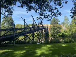 The suspension bridge at the south side of the Piraña attraction at the Anderrijk kingdom