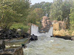 Boat and waterfalls at the Piraña attraction at the Anderrijk kingdom, viewed from our boat