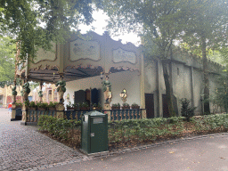 Northwest side of the Stoomcarrousel attraction at the Marerijk kingdom