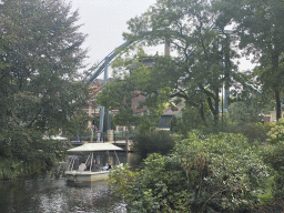 Gondolettas at the Gondoletta attraction at the Reizenrijk kingdom and the Baron 1898 attraction at the Ruigrijk kingdom