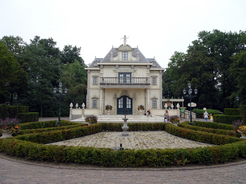 Front of the Villa Volta attraction at the Marerijk kingdom