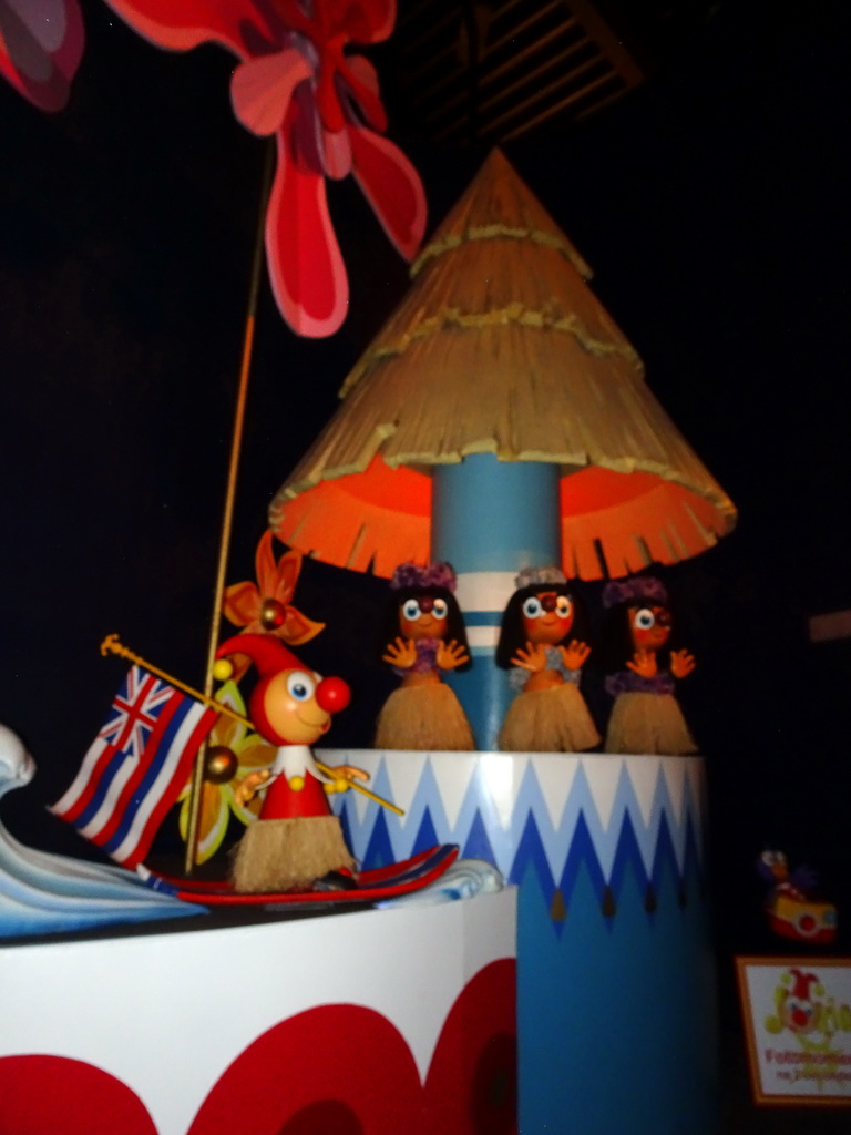 Hawaiian scene at the Carnaval Festival attraction at the Reizenrijk kingdom