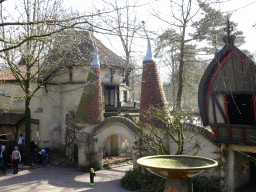 The Slakkenhuys building, entrance gate and Lonkhuys building of the Laafland attraction at the Marerijk kingdom, viewed from the monorail