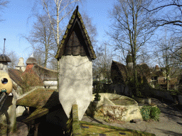 The building with the distorting mirrors at the Laafland attraction at the Marerijk kingdom, viewed from the monorail