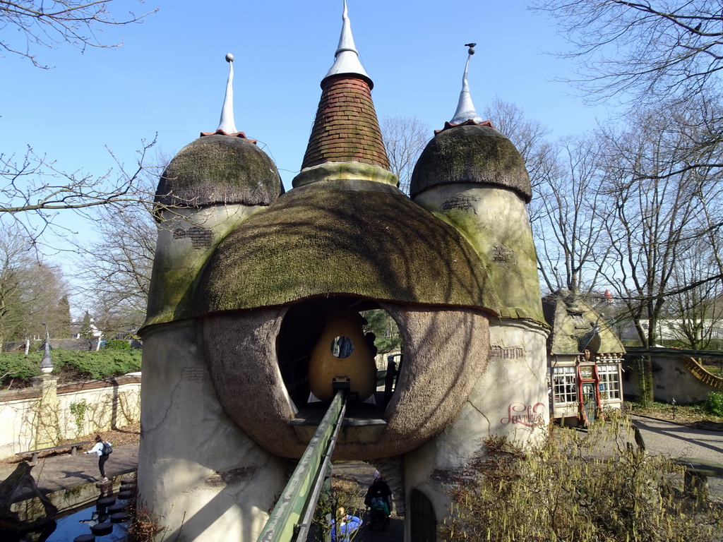 The Lavelhuys building at the Laafland attraction at the Marerijk kingdom, viewed from the monorail