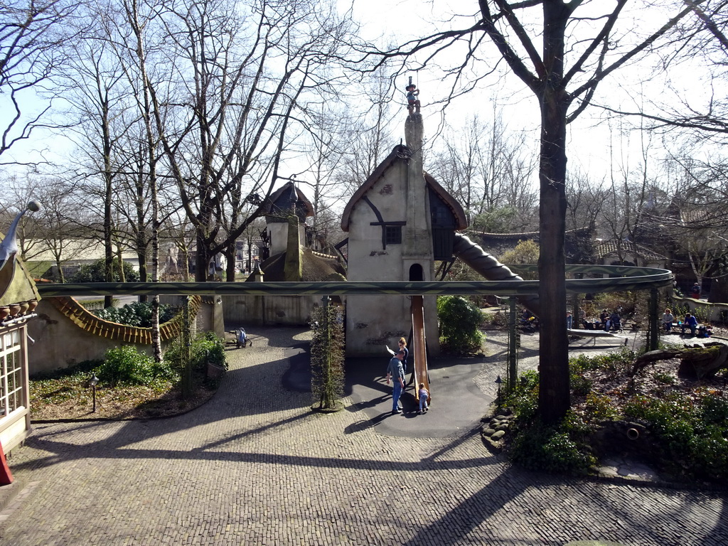 The Glijhuys building at the Laafland attraction at the Marerijk kingdom, viewed from the monorail