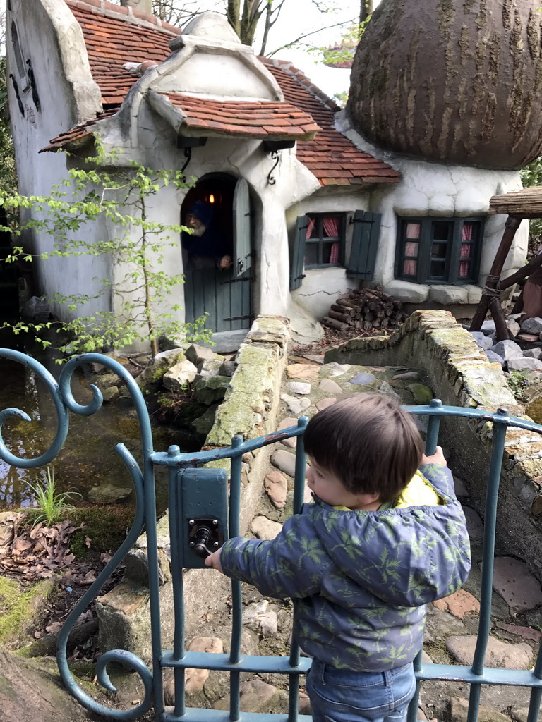 Max at a house at the Gnome Village attraction at the Fairytale Forest at the Marerijk kingdom