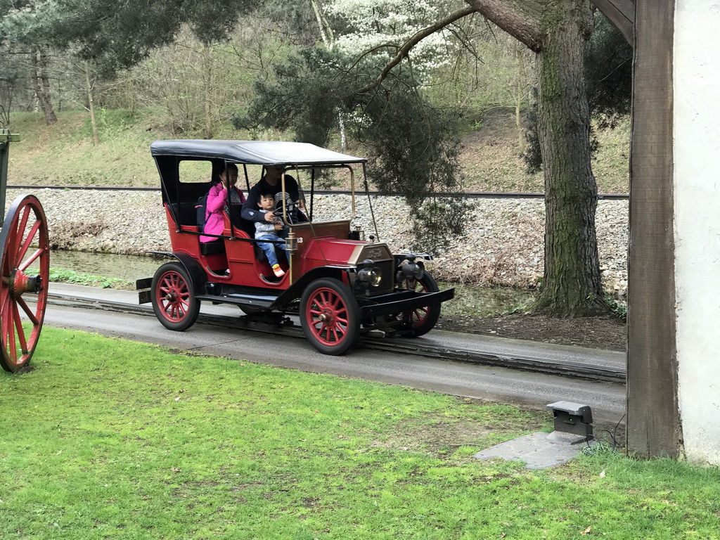 Our friends at the Oude Tufferbaan attraction at the Ruigrijk kingdom