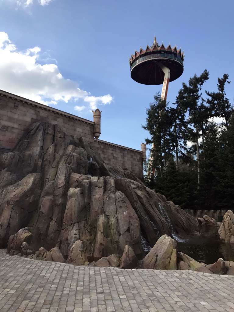 The Pagode attraction at the Reizenrijk kingdom and the Symbolica attraction at the Fantasierijk kingdom, under construction