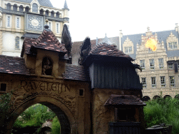 Dragon and fire on the stage of the Raveleijn theatre at the Marerijk kingdom, during the Raveleijn Parkshow