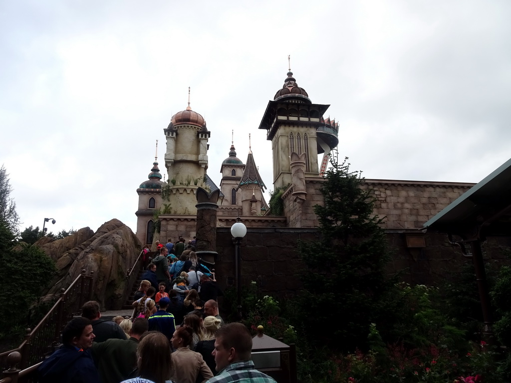 Queue leading to the Symbolica attraction at the Fantasierijk kingdom