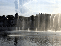 The Aquanura lake at the Fantasierijk kingdom and the Fata Morgana attraction of the Anderrijk kingdom, during the water show