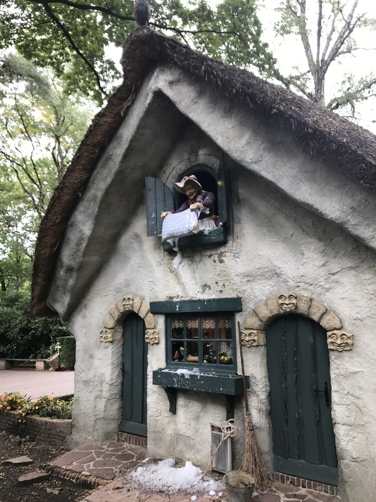 Front of the house at the Mother Holle attraction at the Fairytale Forest at the Marerijk kingdom