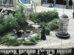 Actors on the stage of the Raveleijn theatre at the Marerijk kingdom, during the Raveleijn Parkshow