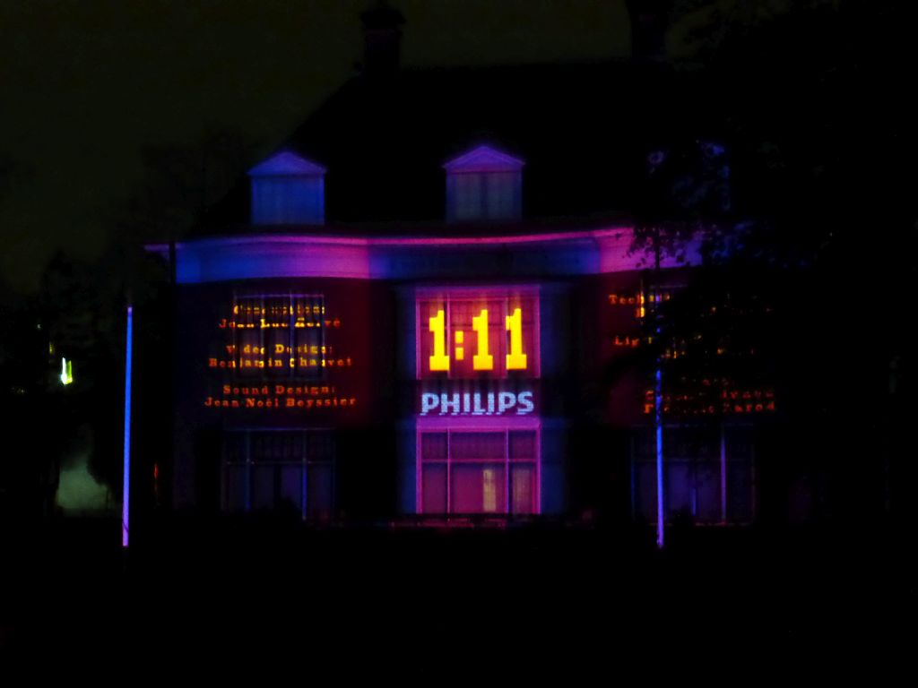 Light show `Parklaan Flashback` on the Villa Wijers building at the Parklaan street during the GLOW festival, by night