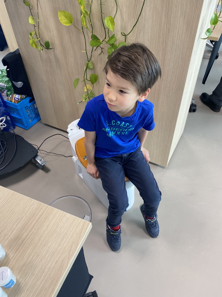 Max on a toilet at the Conference Centre at the Strip area at the High Tech Campus Eindhoven, during the High Tech Campus Eindhoven Open Day 2022