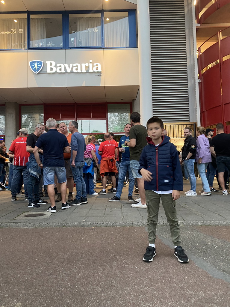 Max in front of the northeast side of the Philips Stadium at the PSV-laan street