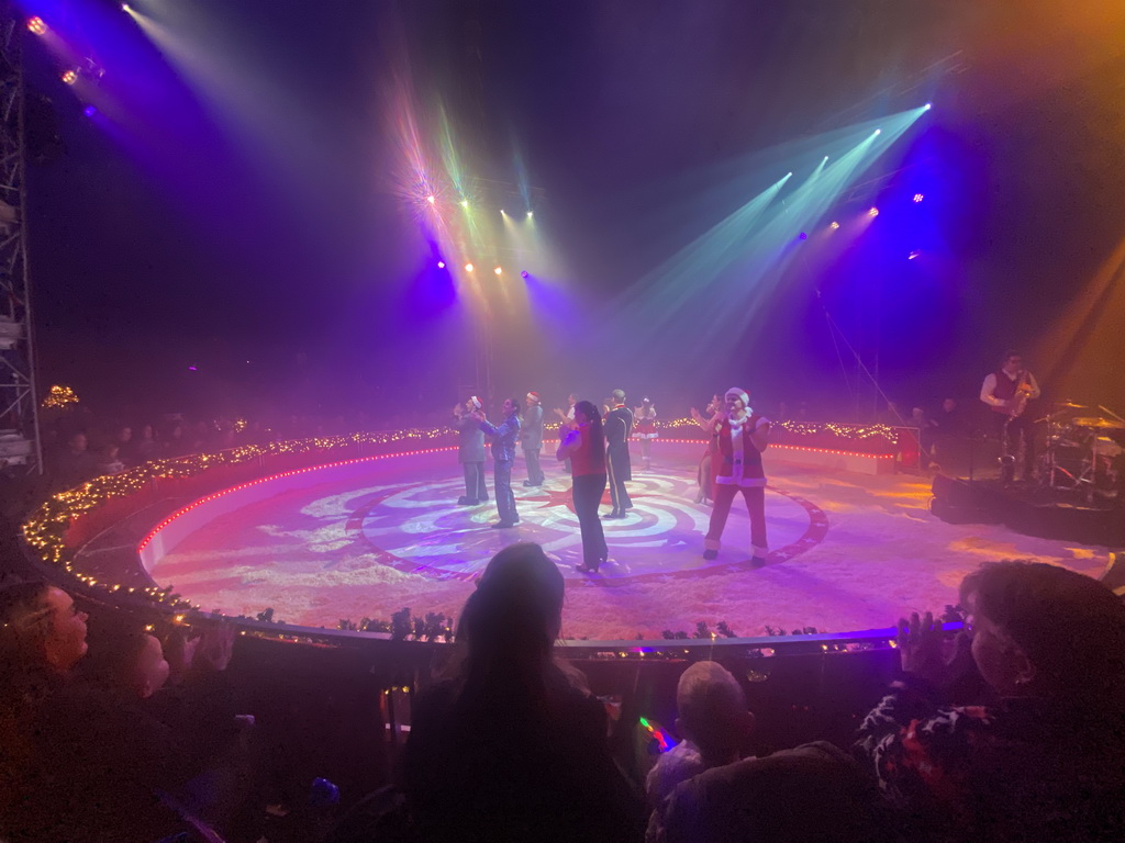 Circus artists at the Kerstcircus Etten-Leur, during the act `Festive Finale with All Artists`