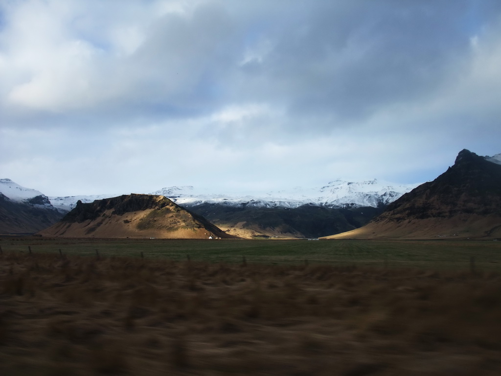 The Eyjafjallajökull volcano, viewed from the rental car on the Hringvegur road