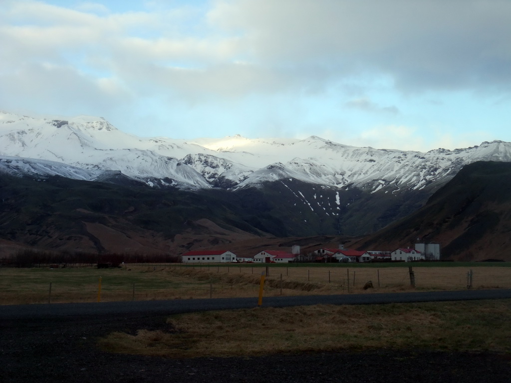 The Þorvaldseyri farm and the Eyjafjallajökull volcano, viewed from the Hringvegur road